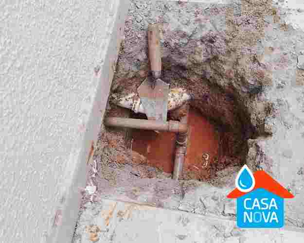 Vazamento de ar na tubulacao de água encontrado casa nova